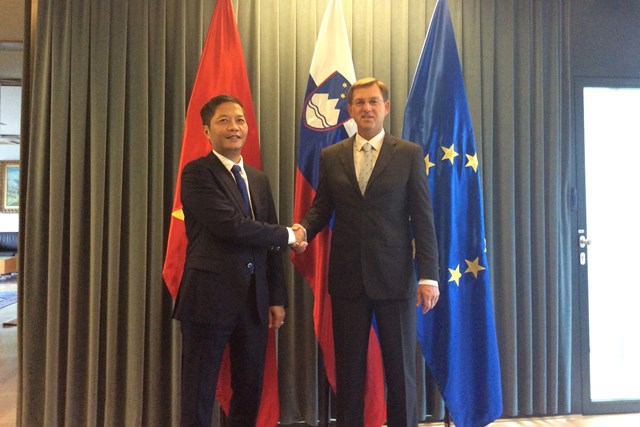 Bộ trưởng Trần Tuấn Anh chào xã giao Thủ tướng Slovenia