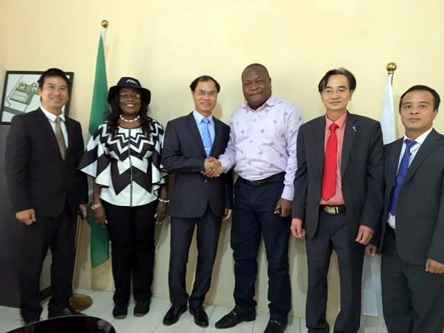 Việt Nam thúc đẩy hợp tác kinh tế thương mại và đầu tư với Nigeria