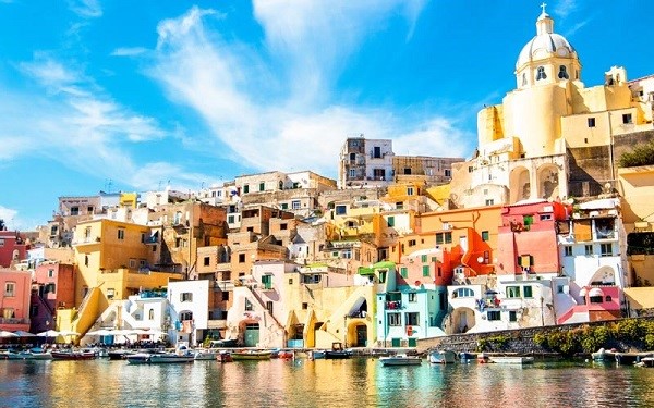 Nhập khẩu máy vi tính, sản phẩm điện tử và linh kiện từ Italia 8T/2019 tăng 150,31%
