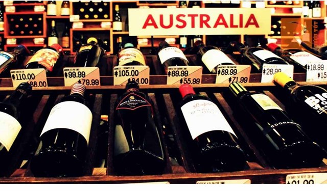 Trung Quốc áp thuế chống bán phá giá với rượu vang Australia
