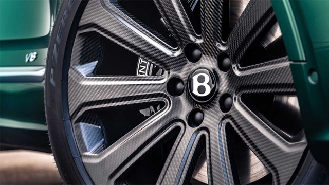 Bentley Bentayga dùng vành sợi carbon lớn nhất thế giới