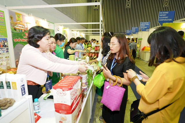 Hội chợ hàng Việt Nam tiêu biểu xuất khẩu năm 2024: Cơ hội doanh nghiệp xuất khẩu tìm kiếm đối tác
