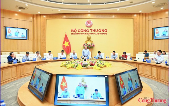 'Gỡ vướng' cho xuất khẩu nửa cuối năm: Khuyến nghị từ thương vụ