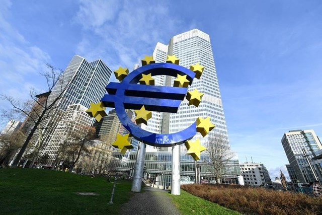 Kinh tế Eurozone bứt phá, chấm dứt 4 tháng đình trệ