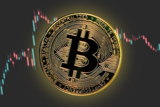 Giá Bitcoin hôm nay 21/12: Đi ngang, dò 'đáy'