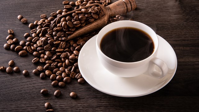 Thị trường cà phê hôm nay 30/8: Arabica giảm nhẹ từ mức cao nhất nhiều tháng