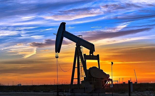 Bảo hiểm giá bằng công cụ phái sinh, giải pháp cho các doanh nghiệp kinh doanh xăng dầu