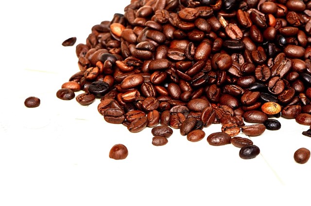 Thị trường cà phê tuần đến ngày 15/4: Giá liên tiếp lập những kỷ lục mới