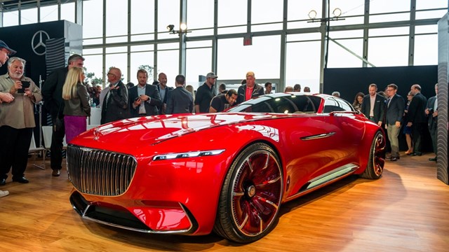 Thực tế Vision Mercedes-Maybach 6: siêu xe vượt thời gian