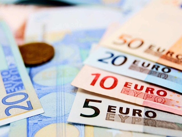 Tỷ giá euro ngày 5/5: Thị trường chợ đen tiếp đà mất giá