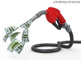 Giá xăng bán lẻ của Mỹ tăng ngay cả khi các nhà máy lọc dầu khởi động lại