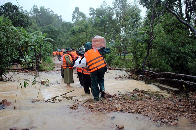 Mưa lũ tại Quảng Ninh vẫn nguy hiểm, thiệt hại đã lên đến 2.000 tỷ