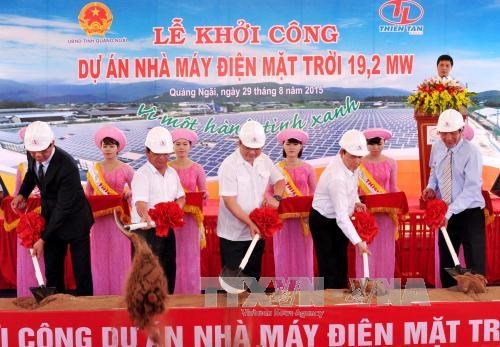 Khởi công nhà máy điện mặt trời 900 tỷ đồng tại Quảng Ngãi