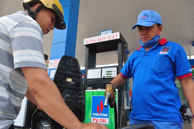 TP.HCM đề nghị hơn 500 cửa hàng xăng dầu bán xăng E5 từ tháng 12
