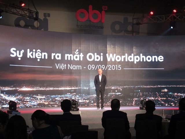 Cựu CEO Apple giới thiệu 2 sản phẩm của Obi Worldphone tại Việt Nam