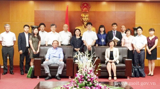  Việt Nam đẩy mạnh hợp tác dược phẩm và thực phẩm chức năng với Nhật Bản
