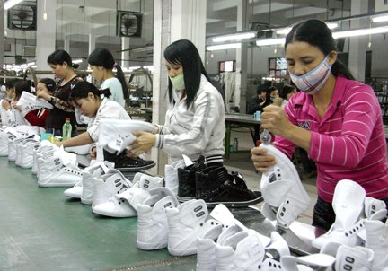 Sản xuất giày dép dịch chuyển từ Trung Quốc sang Việt Nam 