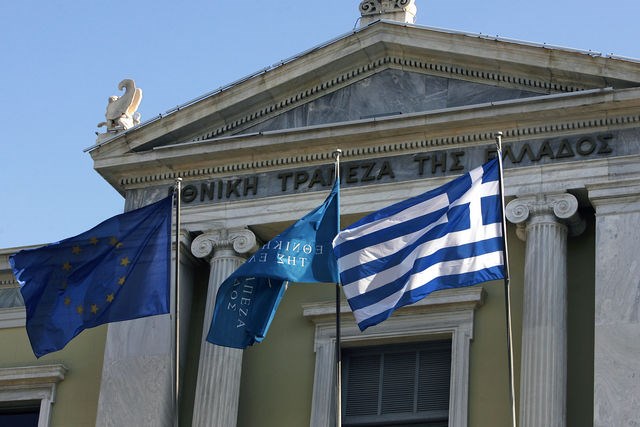 Cổ phiếu ngân hàng Hy Lạp mất giá mạnh