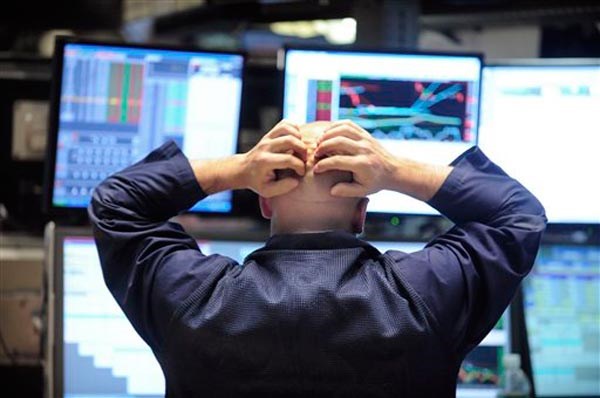 Dow Jones mất 1.000 điểm ngay khi mở cửa
