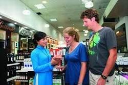 Hành khách được mua hàng miễn thuế trên chuyến bay đến Việt Nam