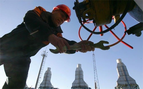 Giá dầu 30 USD/thùng, “thảm họa” đối với kinh tế Nga