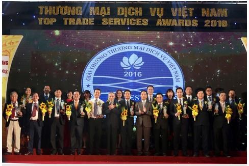 Các doanh nhân, doanh nghiệp Dầu khí nhận Giải thưởng Thương mại dịch vụ 2016 