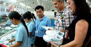 Sản xuất nguyên phụ liệu da giày: Mở nhưng không đánh đổi 