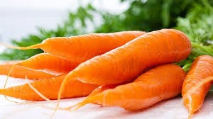 TT rau quả những ngày sát tết: Giá rau xanh tăng 30%, cà rốt giảm hơn 50%
