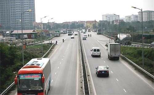 Bộ Tài chính: Không vì nguồn thu mà tăng phí tuỳ tiện