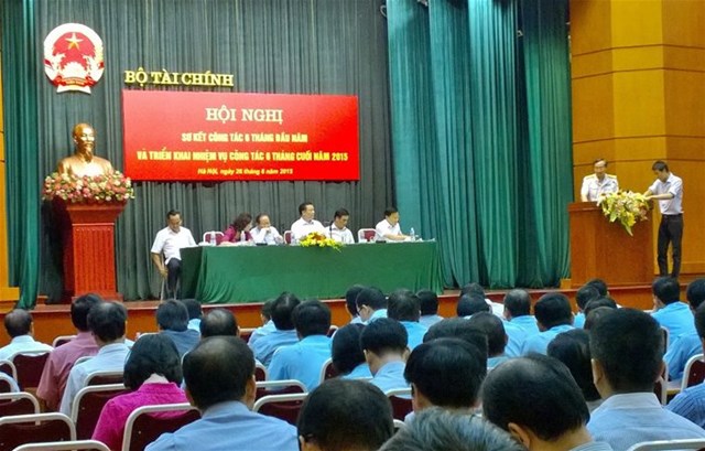 BT Đinh Tiến Dũng: “Người dân nộp thuế còn khó khăn lắm!”