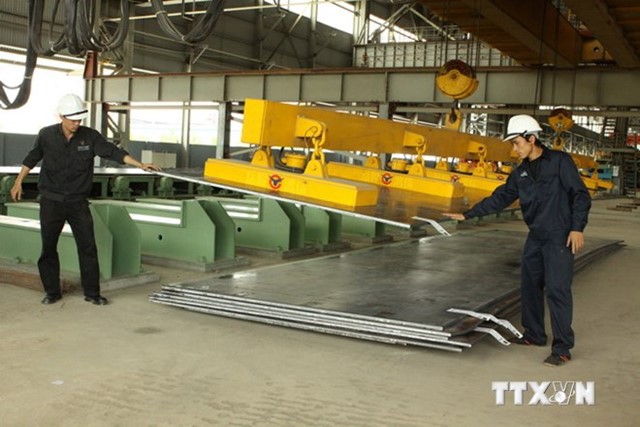 Nhập khẩu sắt thép về Việt Nam 6 tháng đầu năm tăng mạnh