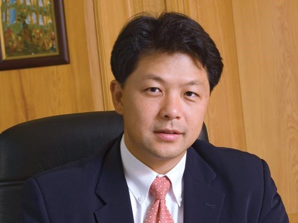 Ông Andy Ho: Vốn ngoại hướng vào chứng khoán, bất động sản