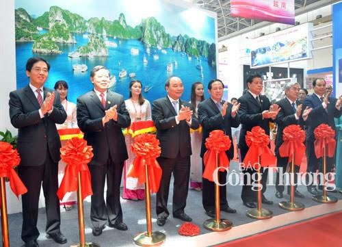 CAEXPO 2015: Khu gian hàng Việt Nam có quy mô lớn nhất trong các nước ASEAN