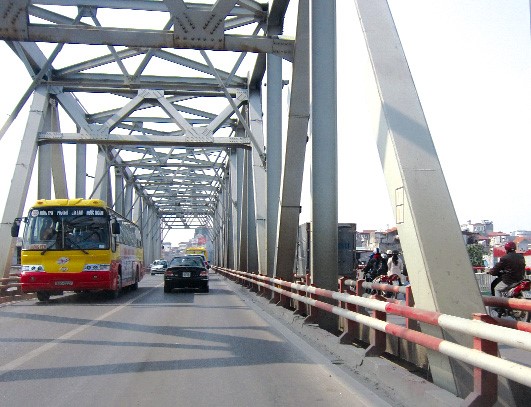 Hà Nội phân luồng giao thông thi công cầu Chương Dương