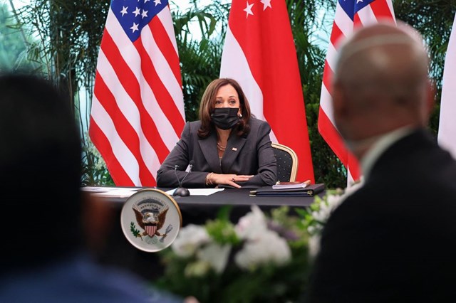 Phó Tổng thống Mỹ khởi hành đến Việt Nam sau hơn 3 tiếng bị hoãn