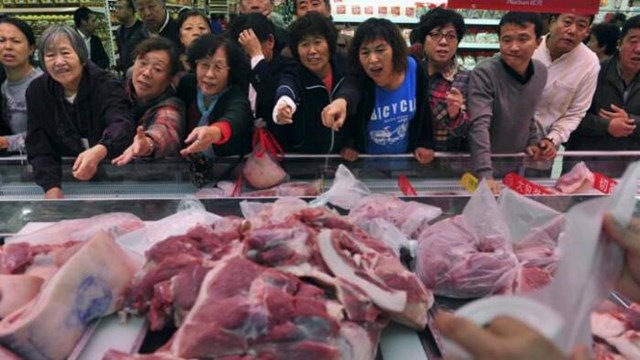 Trung Quốc tiếp tục mở kho dự trữ để bình ổn giá thịt heo