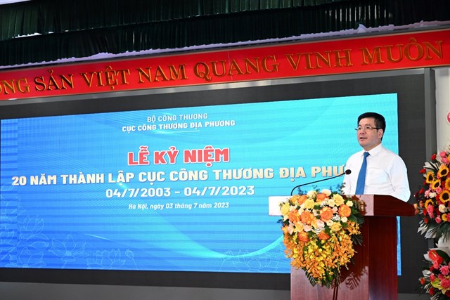 Bộ trưởng Nguyễn Hồng Diên dự Lễ kỷ niệm 20 năm thành lập Cục Công Thương địa phương
