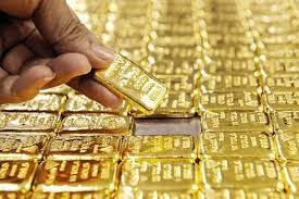 Giá vàng thế giới giảm xuống mức thấp nhất trong hơn ba tuần