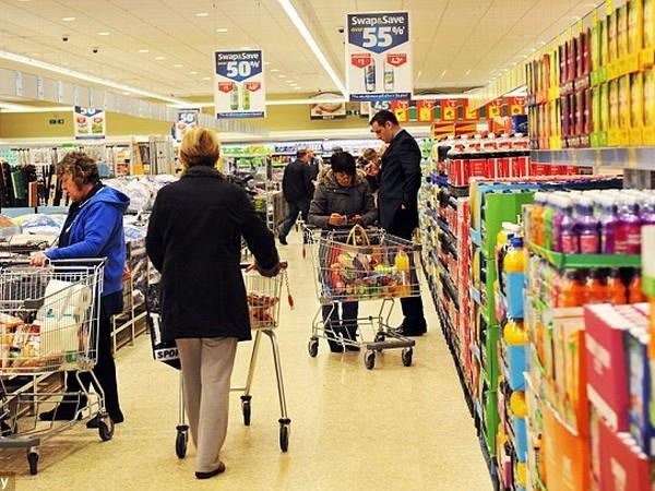 Doanh thu hàng hóa tại siêu thị giảm trước thềm Giáng Sinh