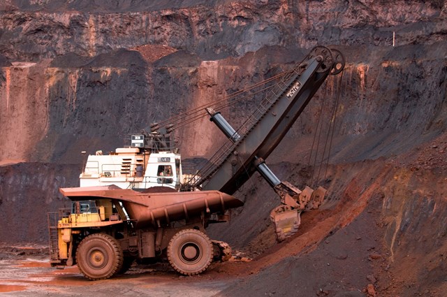 Giá quặng sắt tiếp tục giảm do mối lo ngại về nhu cầu của Trung Quốc 