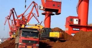 Nhập khẩu quặng sắt tháng 4 của Trung Quốc duy trì ở mức cao do giá thấp thu hút người mua