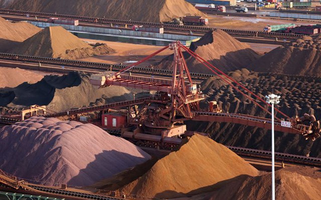 Giá quặng sắt ngày 23/5 giảm do nhu cầu thép tại Trung Quốc chững lại và đồng USD mạnh lên