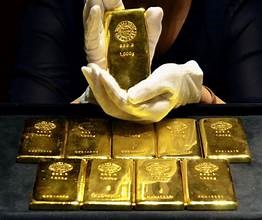 Giá vàng thế giới ngày 19/5 đi ngang khi đồng USD suy yếu
