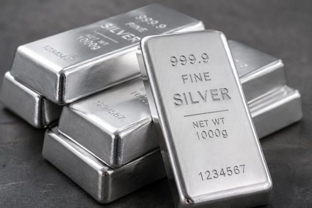 Ngày 10/8: Giá bạc đồng loạt đảo chiều giảm
