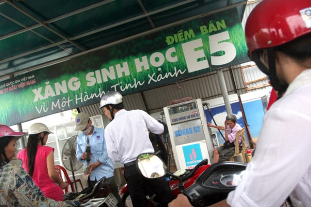 50% cửa hàng xăng ở Hà Nội đã sẵn sàng bán xăng E5