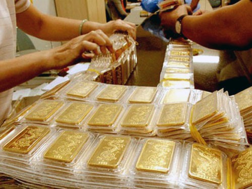 Giá vàng cuối tuần tăng trở lại, cả tuần giảm 300.000 đồng/lượng