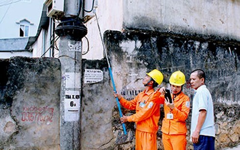 Điện lực Hà Nội khuyến khích người dân giám sát chỉ số công tơ điện