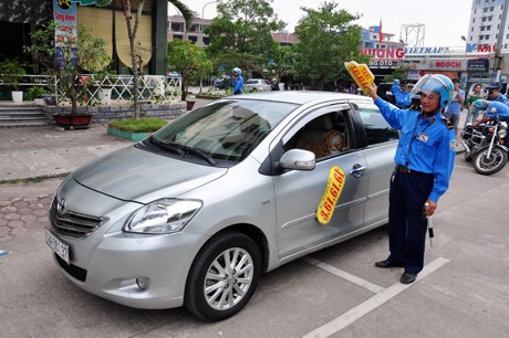 Yêu cầu dừng hoạt động với các doanh nghiệp taxi không lắp GPS