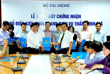 30 DN đầu tiên được cấp giấy chứng nhận đủ điều kiện kinh doanh dịch vụ thẩm định giá