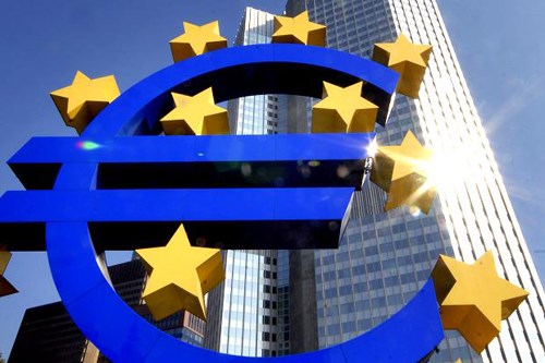 Eurozone lại rơi vào giảm phát